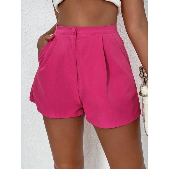 Plicated Detail Wide Leg Shorts with pockets - Picture 11 of 11